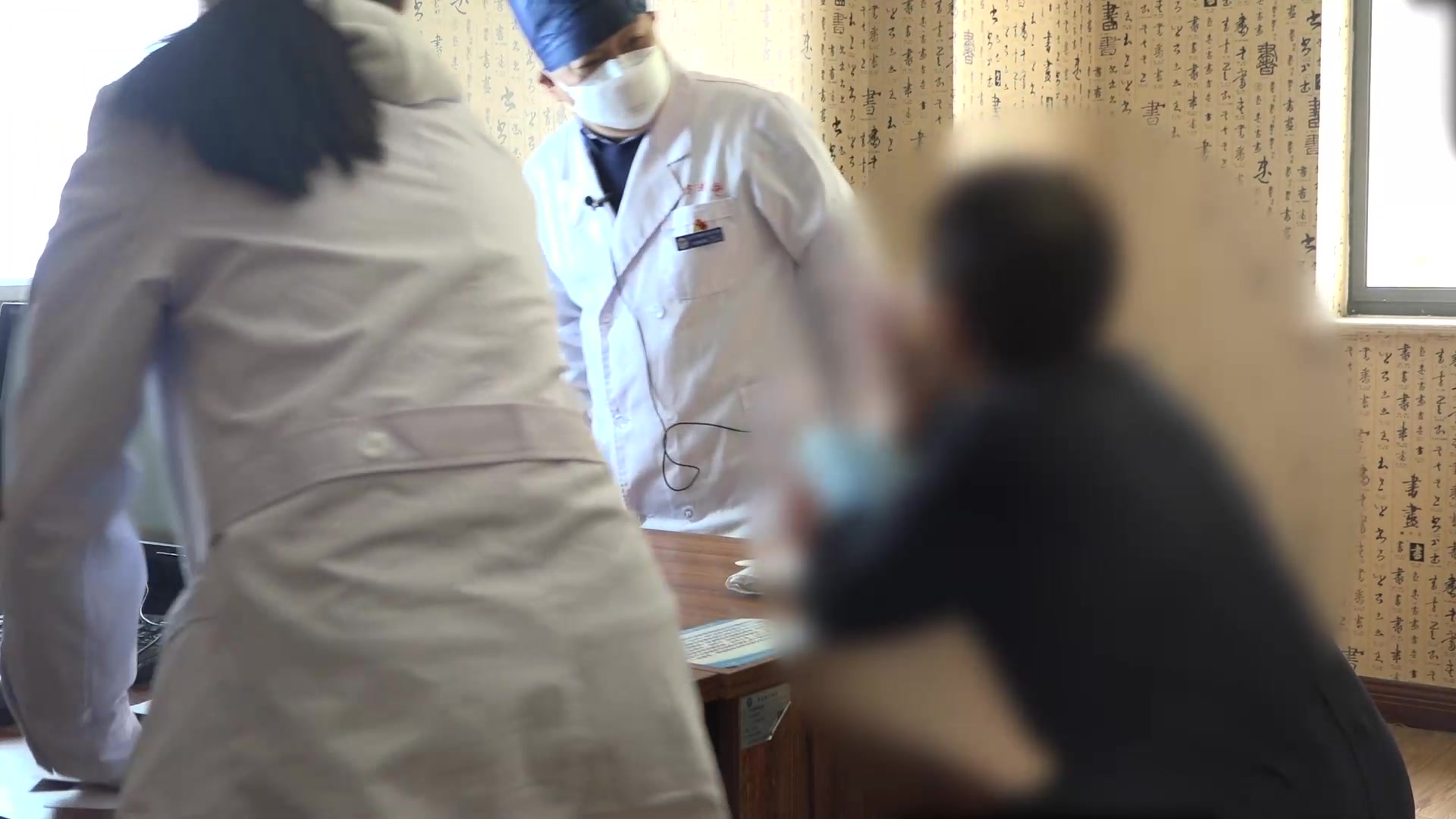 痰气郁滞上蒙清窍：56岁女性癫痫夜发伴意识模糊的疏肝化痰开窍法