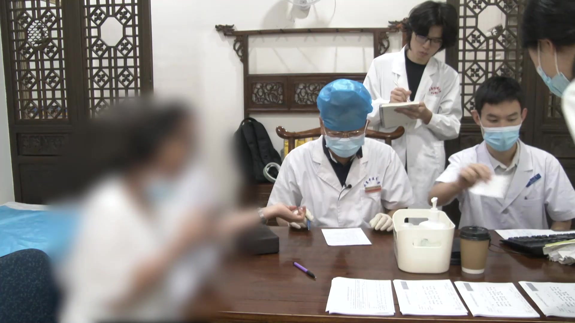 心脾两虚湿浊内扰：40岁女性失眠多梦伴视神经萎缩的健脾安神法