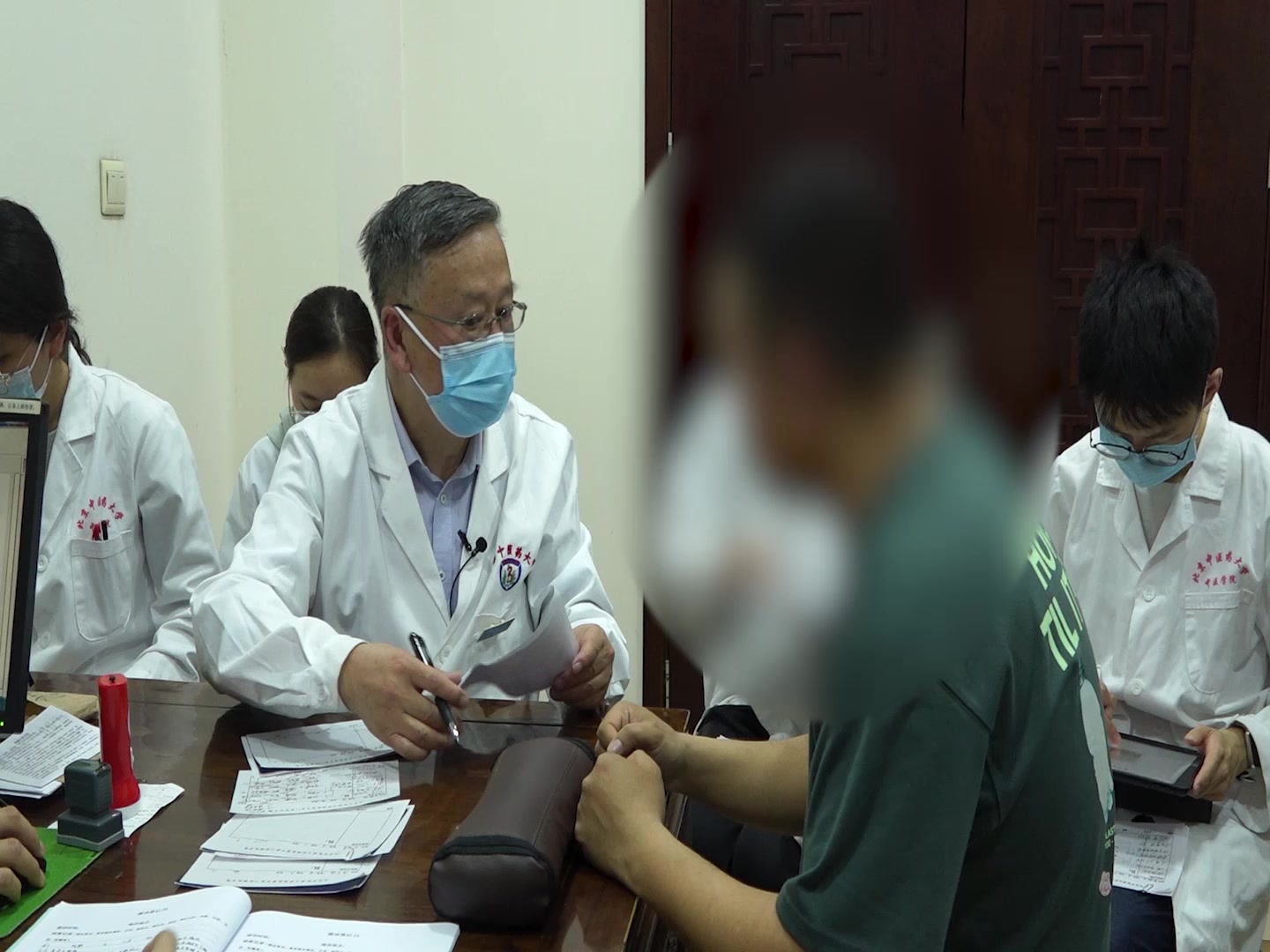 肝阳上亢脾虚痰湿：37岁高血压头晕患者中药调治血压平稳体重下降