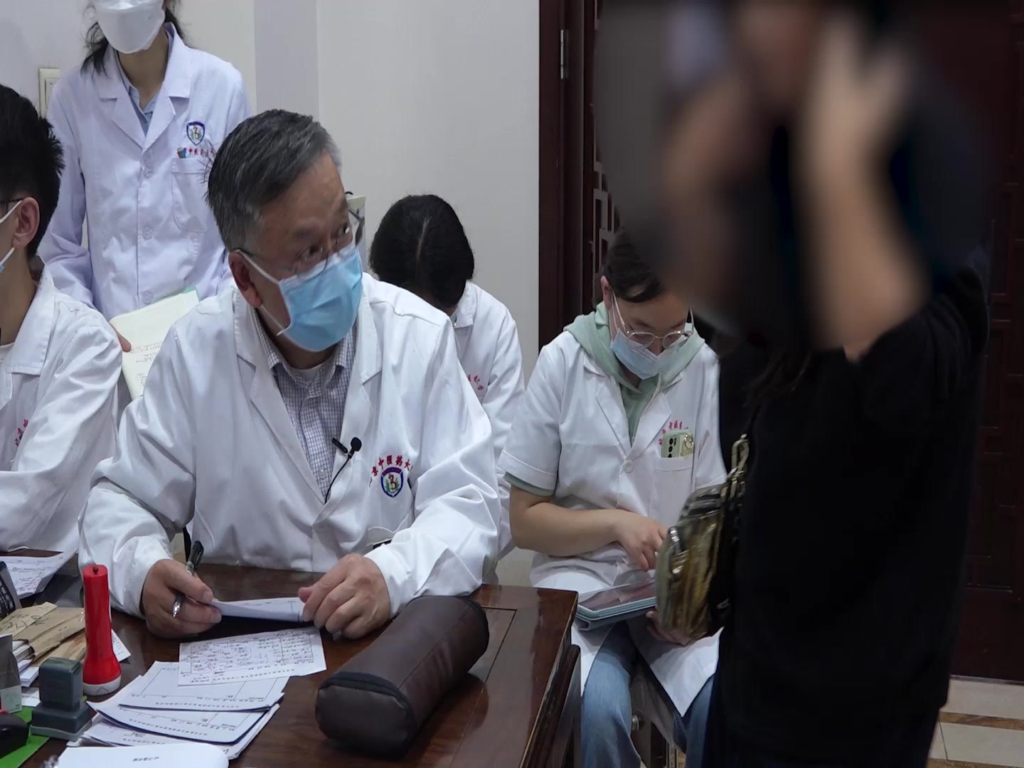 肝郁脾虚心神不宁：43岁阿斯伯格女性胸闷失眠的疏肝和胃安神法
