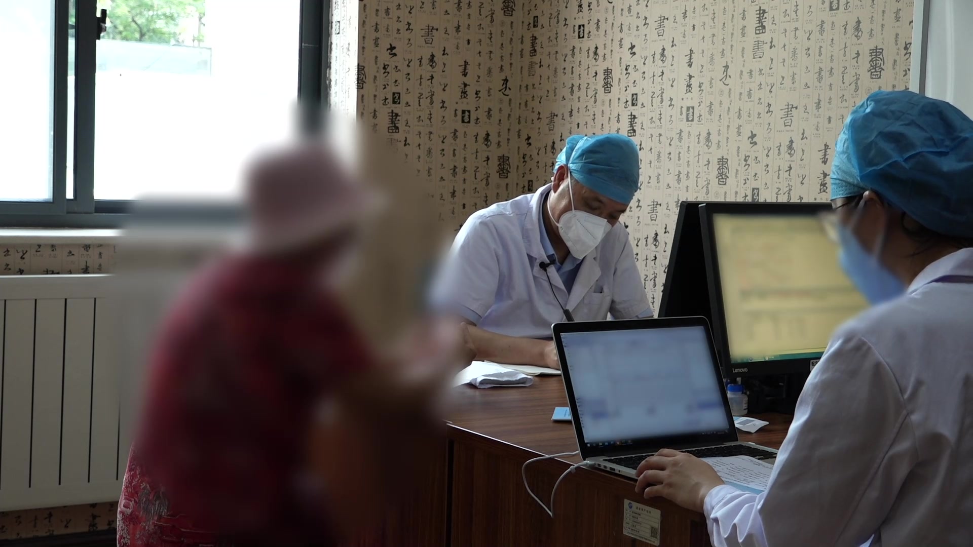 肝胃不和：72岁女性痞满胃胀便涩的复诊调方通腑法