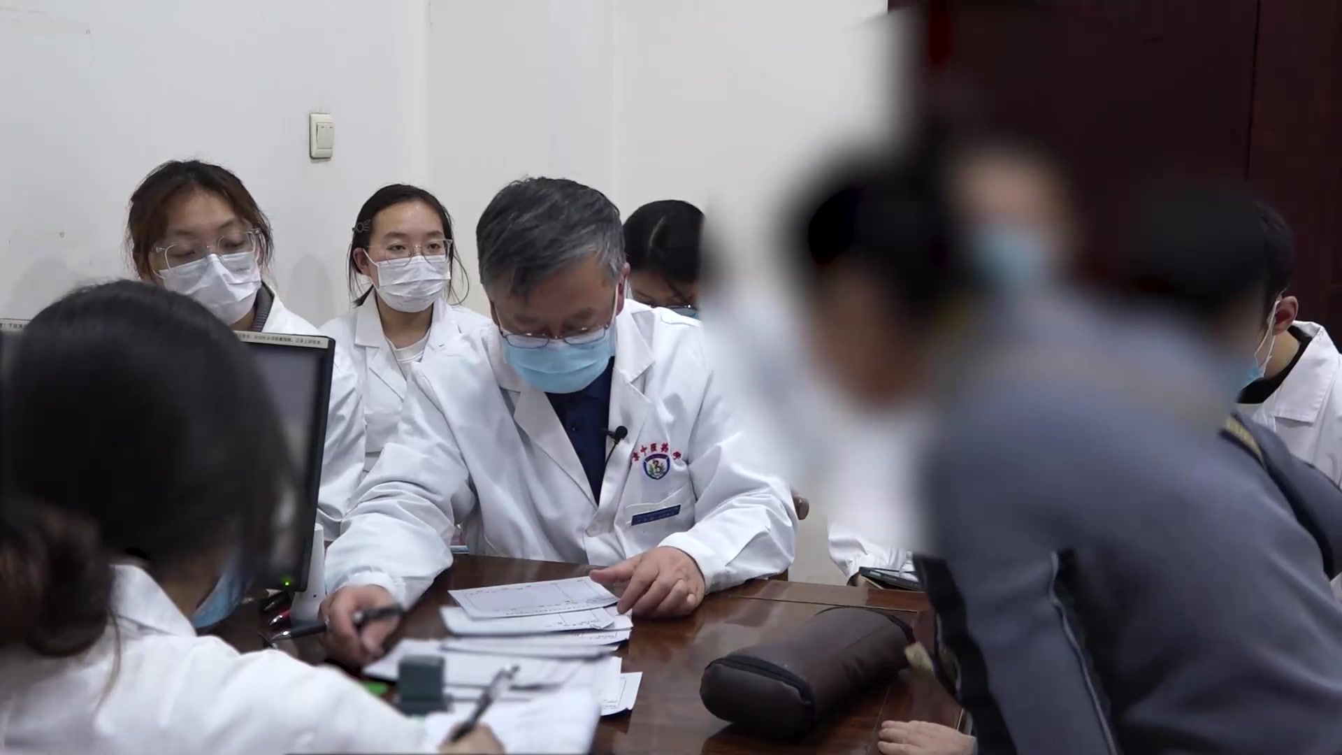 气血不足骨痹：52岁女性手麻脚麻乏力之益气温阳活血法