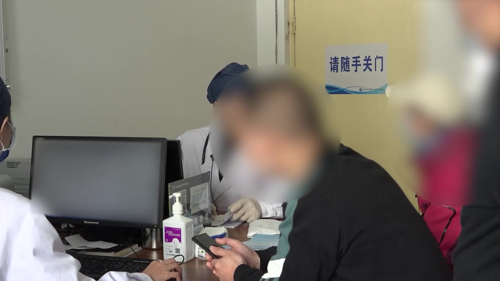 少阳湿热证：52岁女性围绝经期焦虑早醒伴心悸的和解清热法