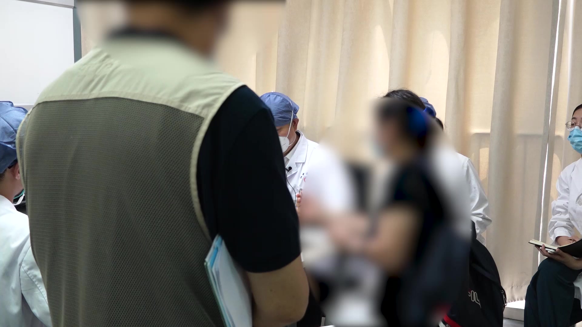 肝肾亏虚证：47岁女性脚心发热2年的滋补肝肾法