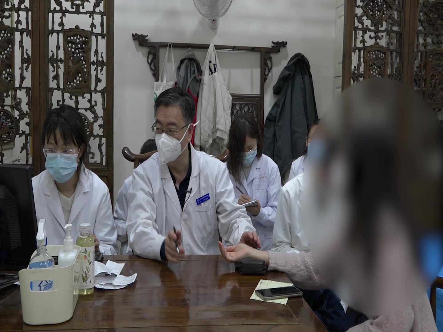 肝郁脾虚痰热扰心：23岁女性入睡困难的中药调治与心理疏导