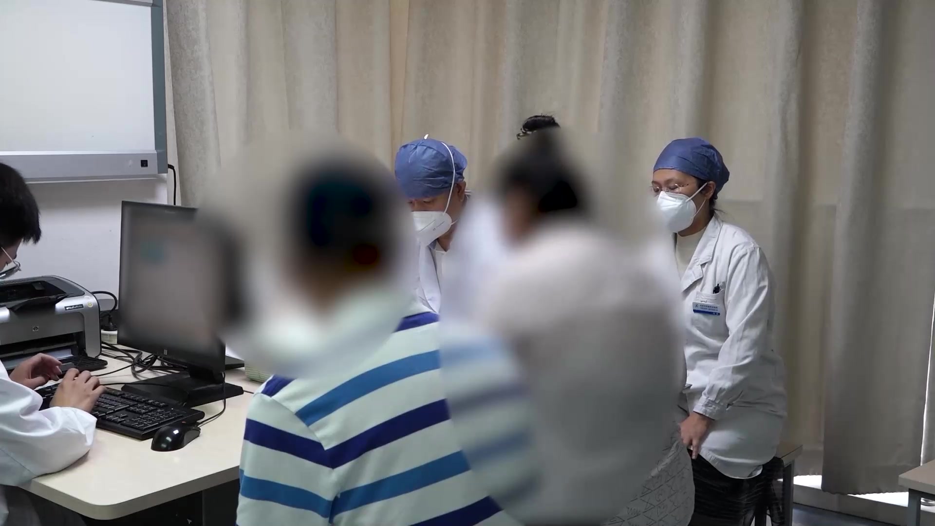脾虚痰热内扰：55岁女性哮喘缓解期晨起咯痰的健脾清化法