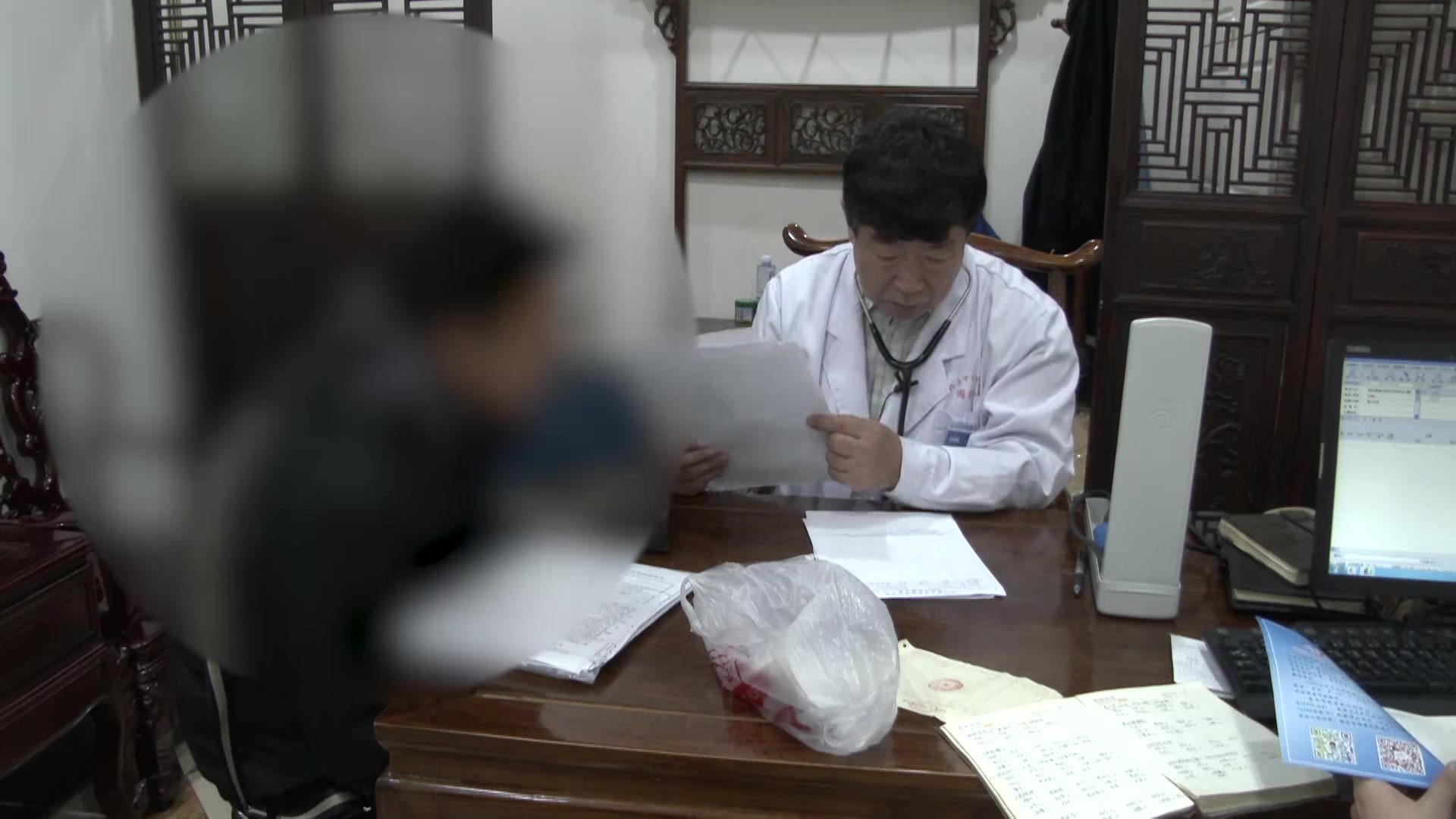 肝气犯胃气血不足：28岁男性反流性食管炎伴全身不适的疏肝和胃益气养血调治