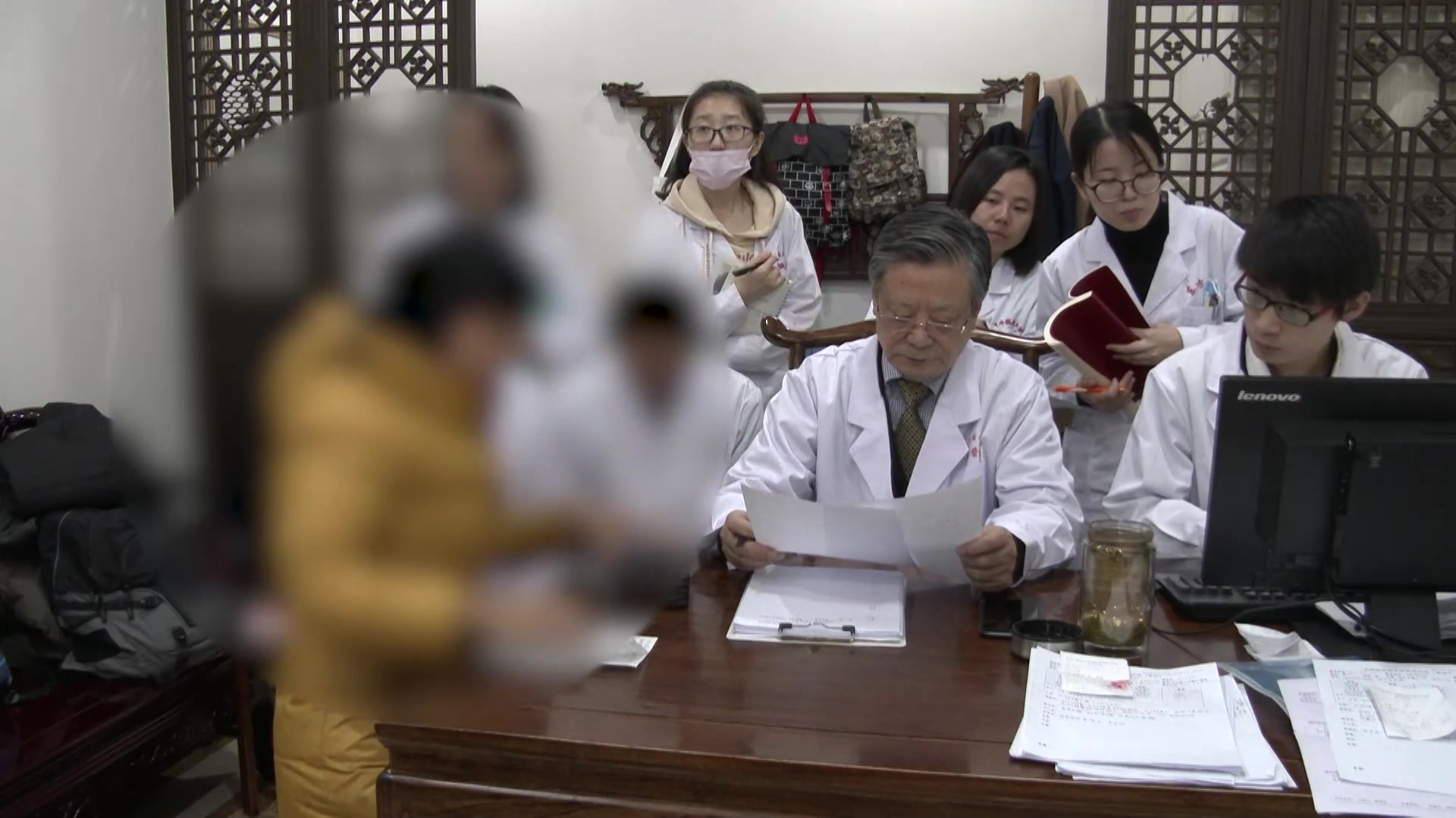 肾阳虚气血不足：33岁女性流产后怕冷伴膝冷舌凉的温阳养血法
