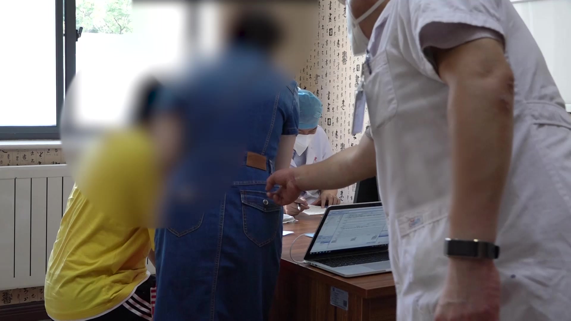 脾阳不足湿热瘀阻：17岁溃结少年激素撤减中的温清调中止痢法