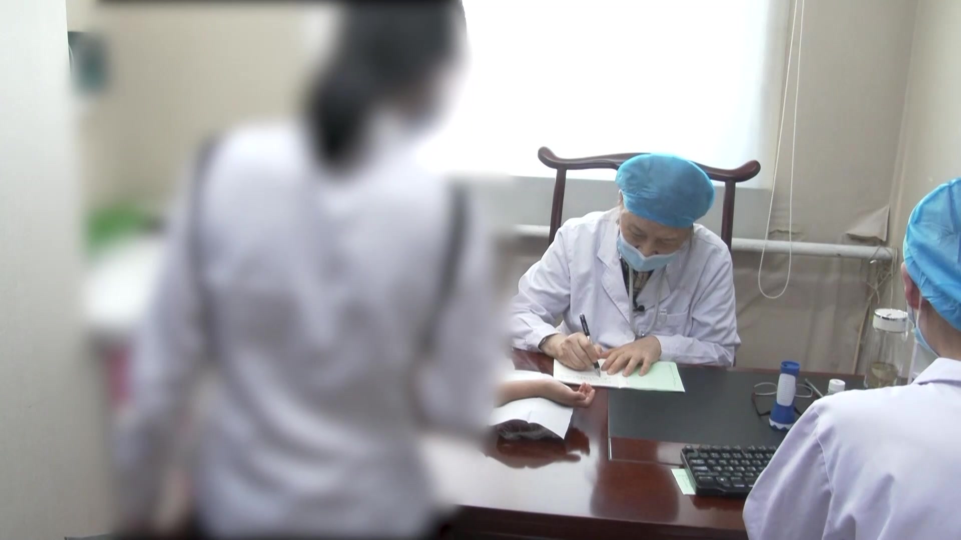 脾虚肝旺：7岁男童点头抽动的养血平肝法