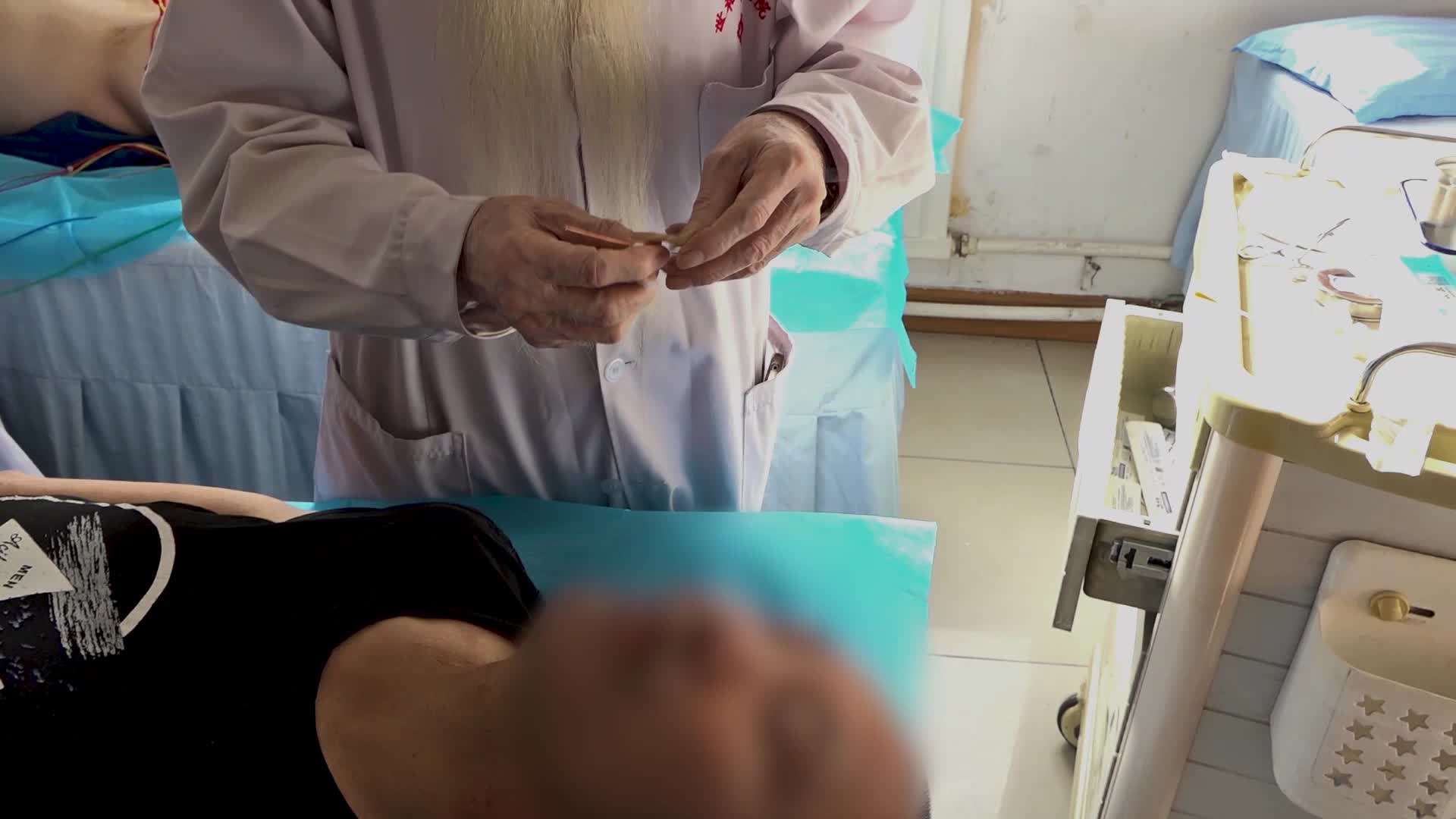 男 63岁 口眼歪斜2天